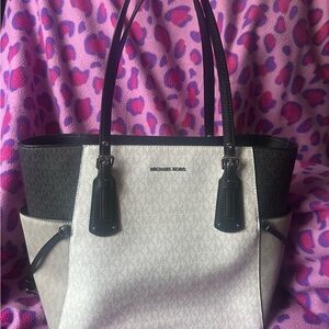 Michael Kors Tote